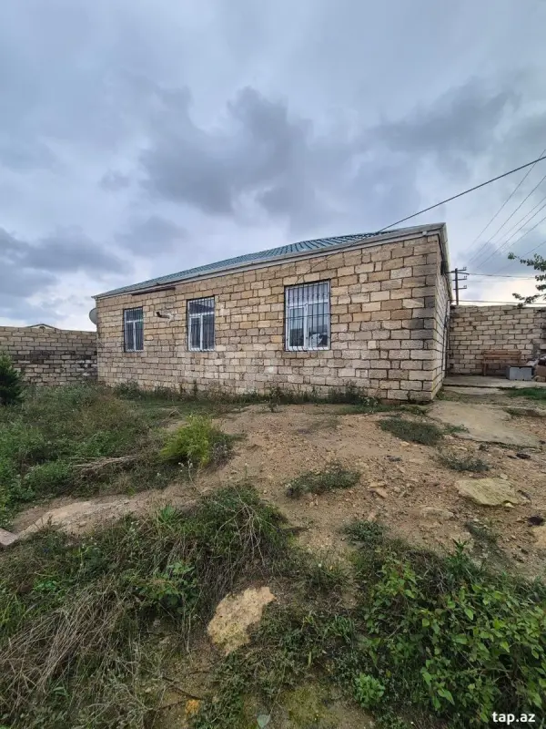Satılır 3 otaqlı həyət evi 110 m²