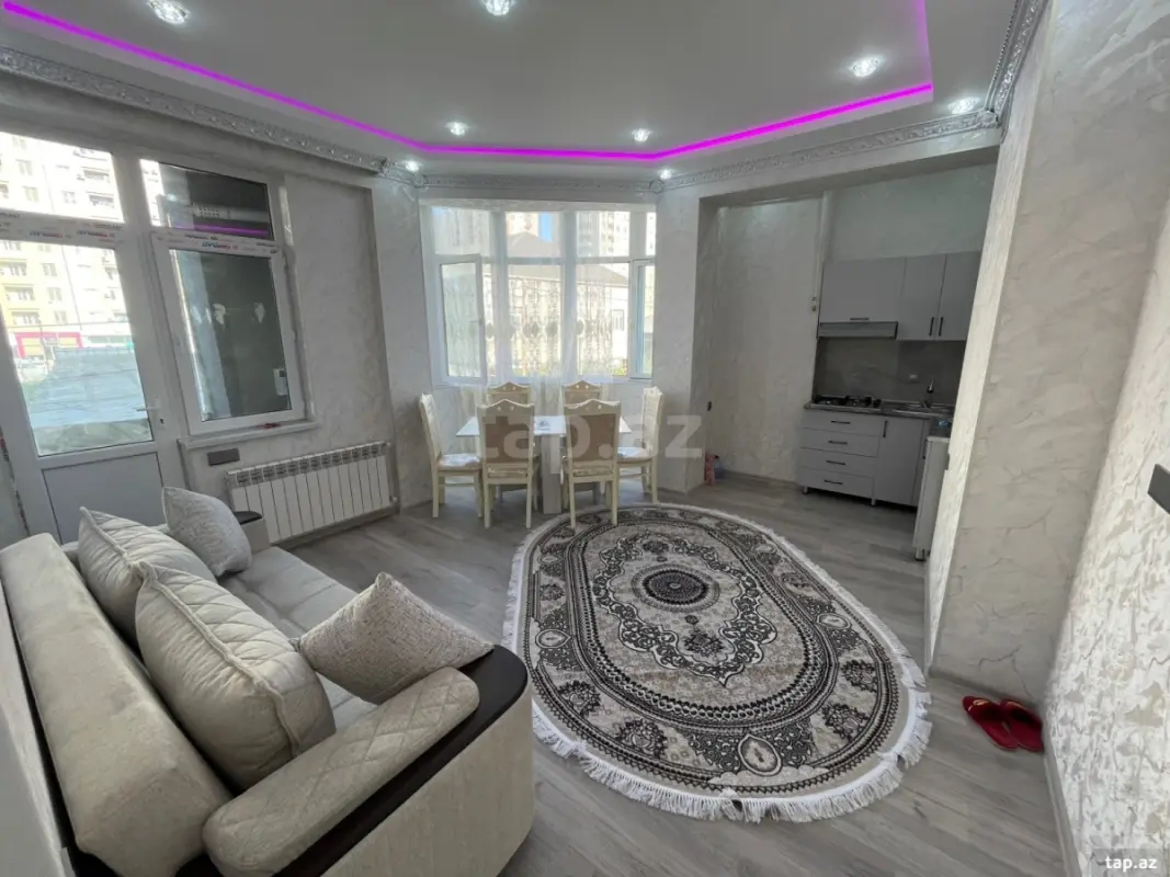 Kirayə verilir 2 otaqlı yeni tikili 68 m²