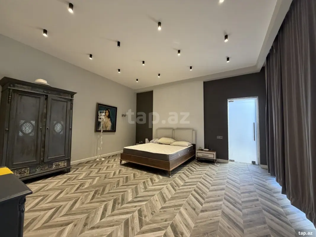 Satılır 8 otaqlı həyət evi 20 m²
