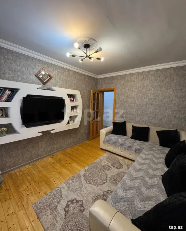 Satılır 4 otaqlı mənzil 82 m²