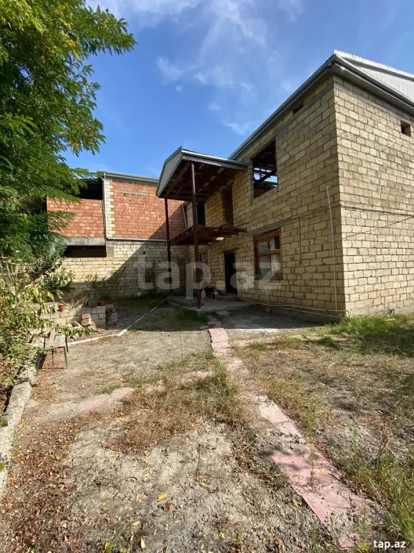 Satılır 6 otaqlı həyət evi 120 m²