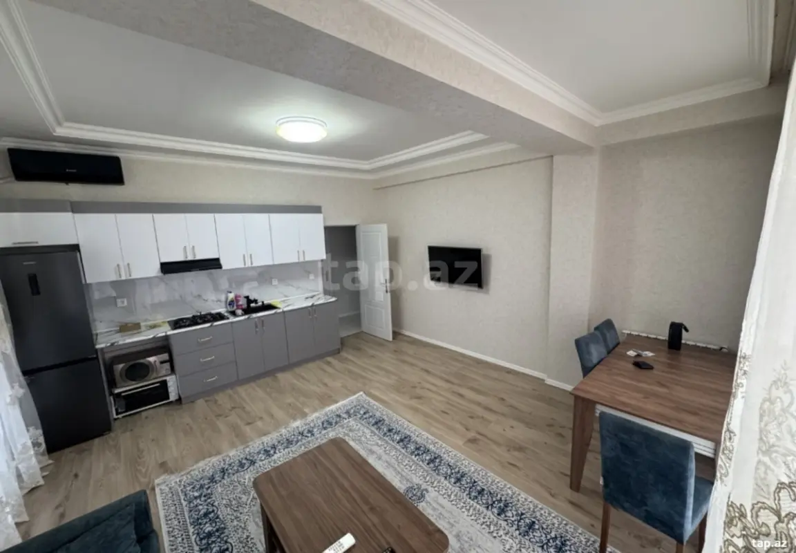 Kirayə verilir 3 otaqlı yeni tikili 100 m²