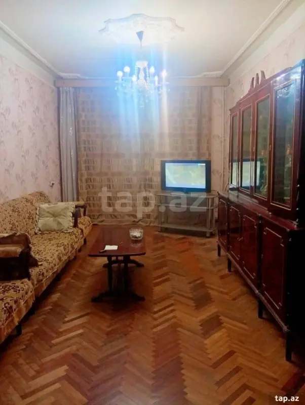 Satılır 5 otaqlı mənzil 125 m²