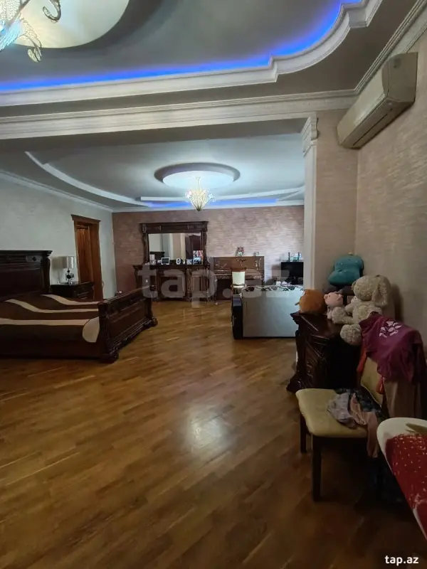 Satılır 6 otaqlı yeni tikili 330 m²