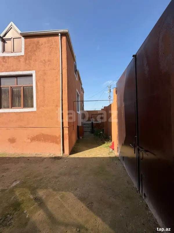 Satılır 2 otaqlı həyət evi 220 m²