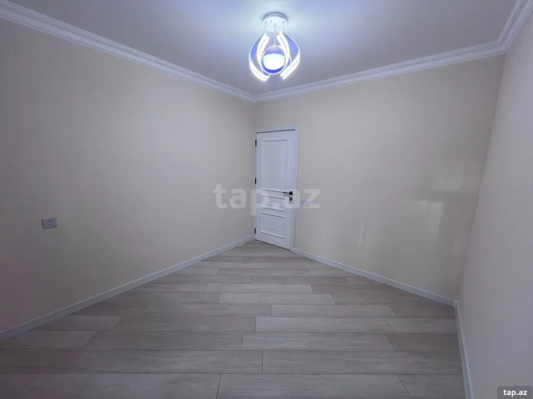 Satılır 4 otaqlı mənzil 105 m²