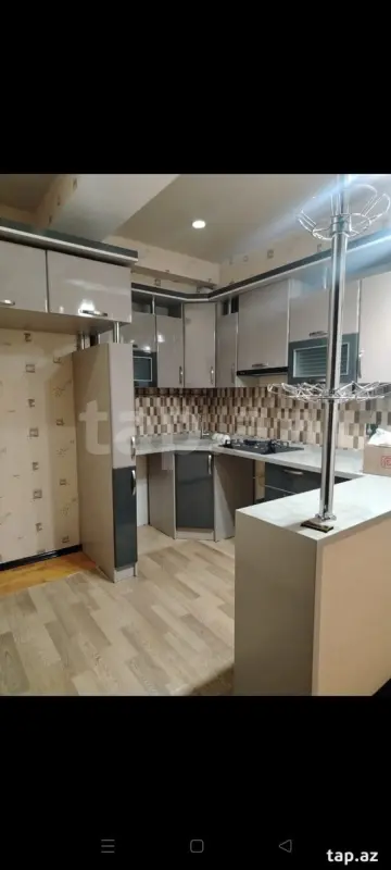 Kirayə verilir 3 otaqlı yeni tikili 100 m²