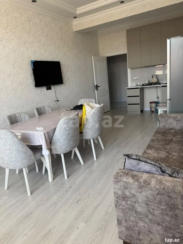 Kirayə verilir 3 otaqlı yeni tikili 80 m²