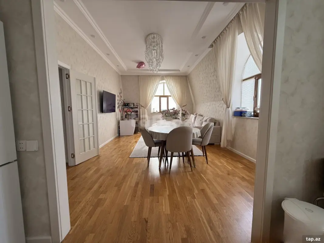 Satılır 2 otaqlı yeni tikili 80 m²