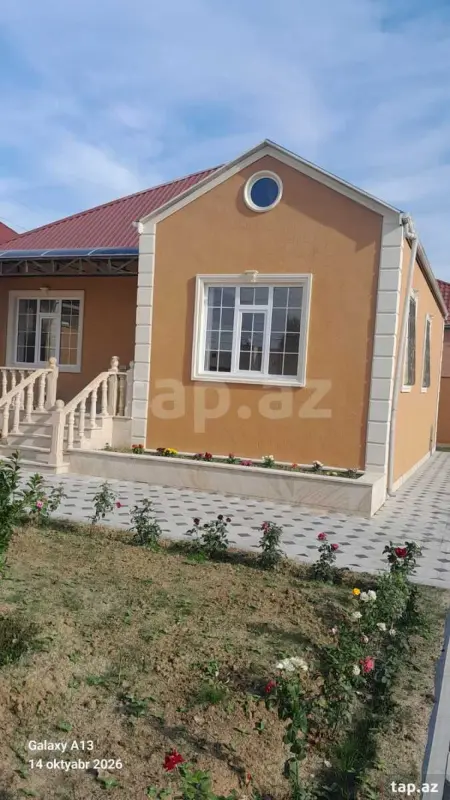 Satılır 3 otaqlı həyət evi 400 m²