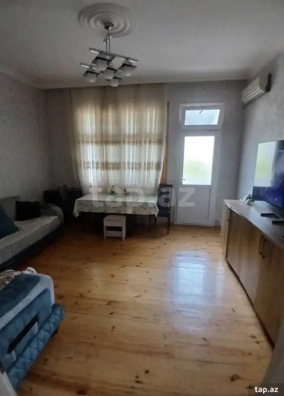 Satılır 2 otaqlı mənzil 76 m²
