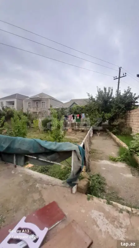Satılır 5 otaqlı həyət evi 600 m²