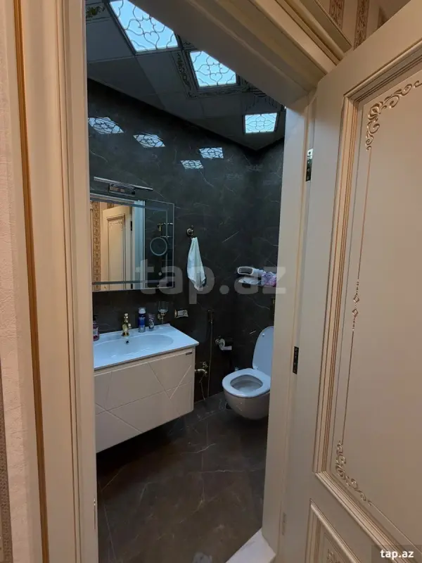 Satılır 2 otaqlı yeni tikili 95 m²