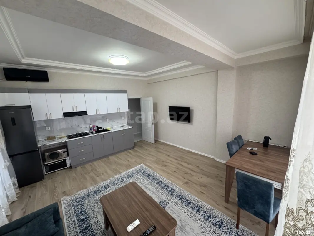 Kirayə verilir 3 otaqlı yeni tikili 100 m²