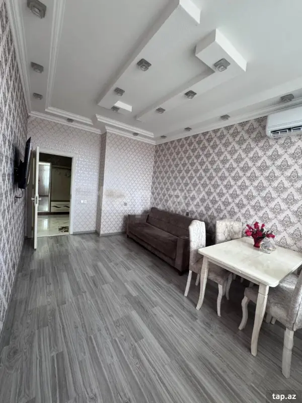 Kirayə verilir 3 otaqlı yeni tikili 90 m²