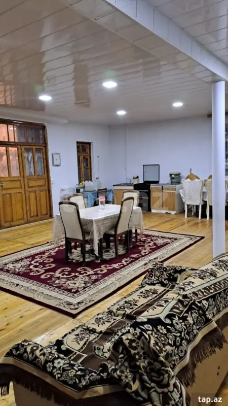 Satılır 4 otaqlı mənzil 110 m²