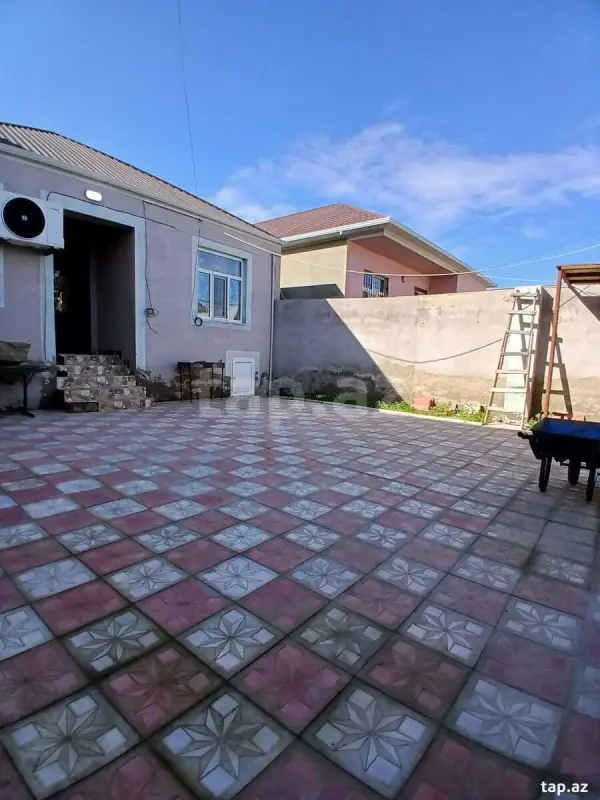 Satılır 4 otaqlı həyət evi 80 m²