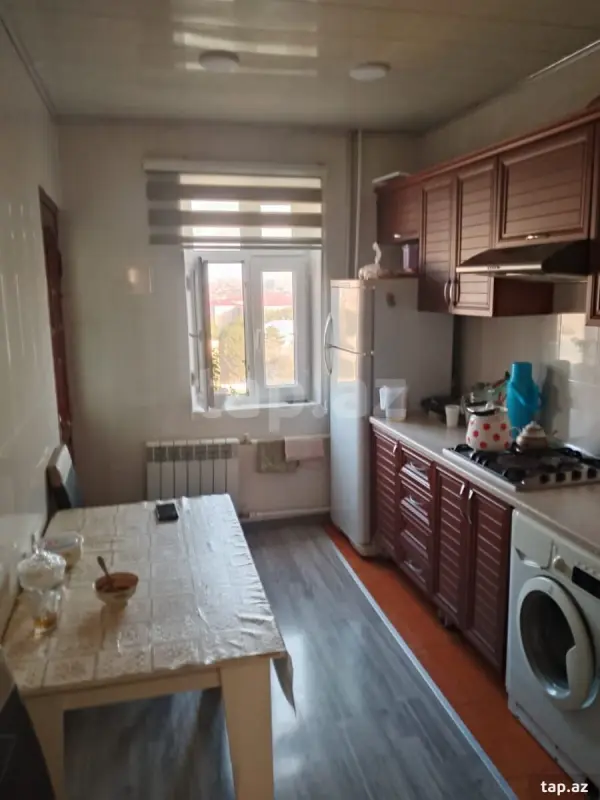 Satılır 4 otaqlı mənzil 90 m²