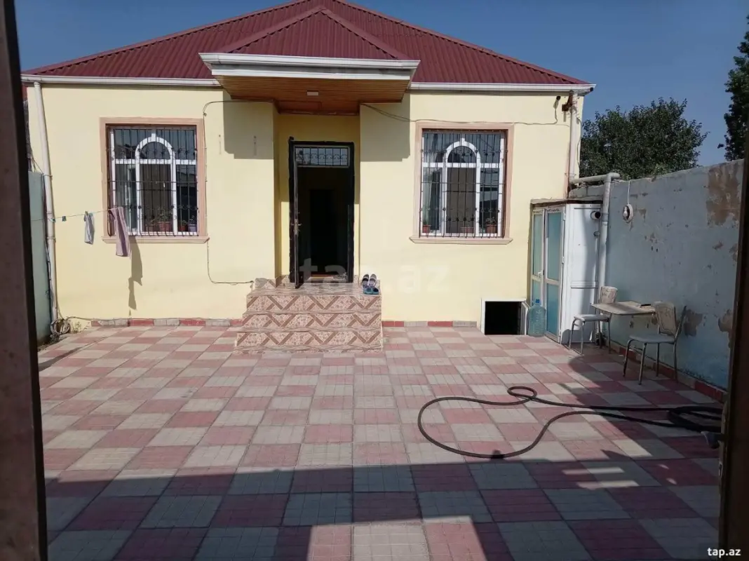 Satılır 3 otaqlı həyət evi 100 m²