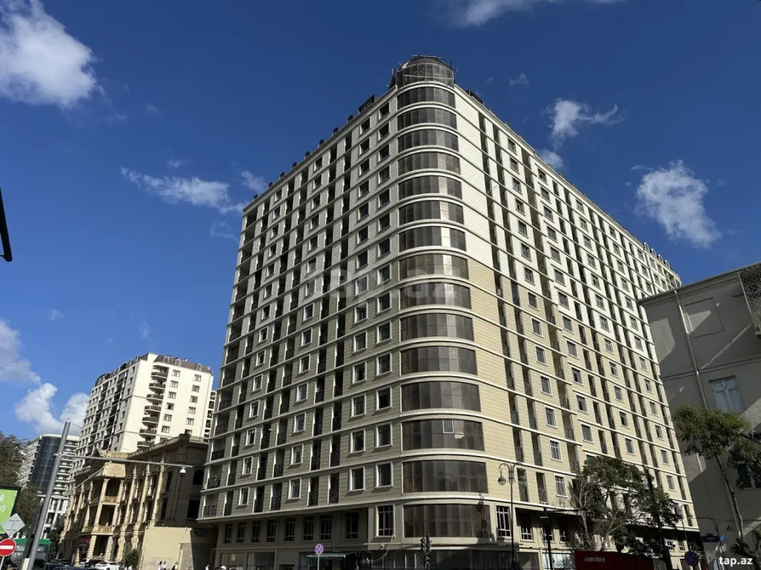 Satılır 4 otaqlı yeni tikili 156 m²