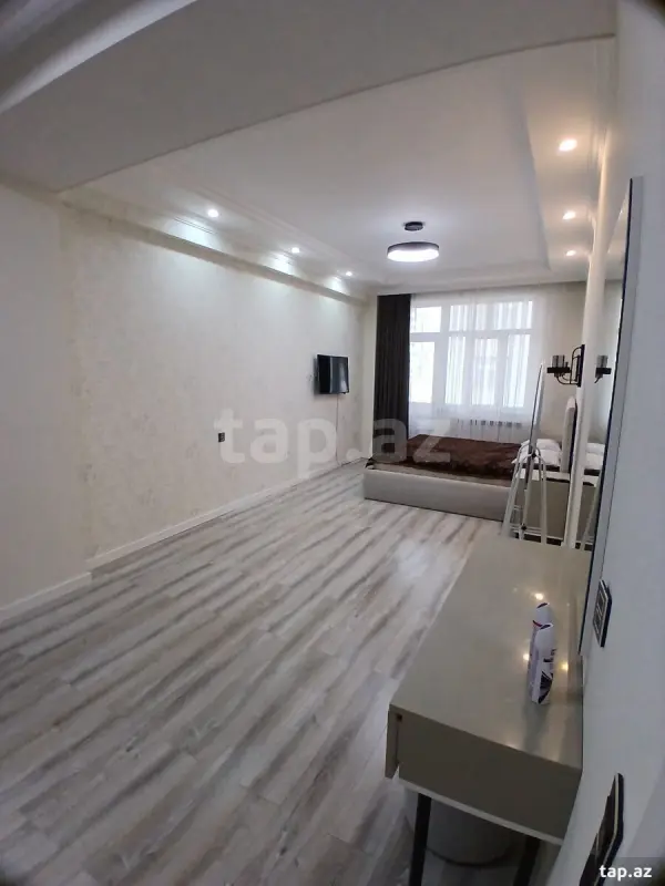 Kirayə verilir 3 otaqlı yeni tikili 90 m²