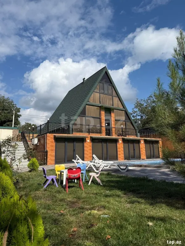 Kirayə verilir 6 otaqlı həyət evi 240 m²