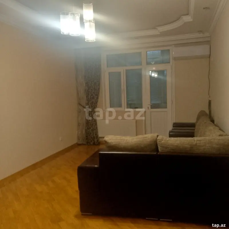 Kirayə verilir 3 otaqlı yeni tikili 120 m²
