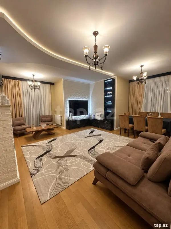 Satılır 4 otaqlı yeni tikili 150 m²