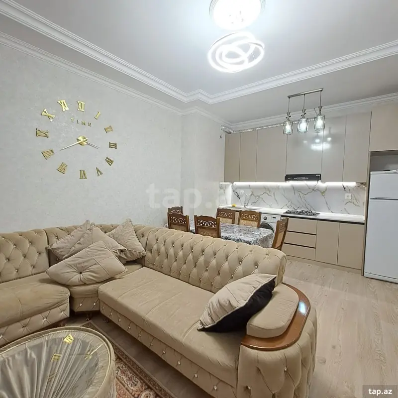 Kirayə verilir 3 otaqlı yeni tikili 93 m²