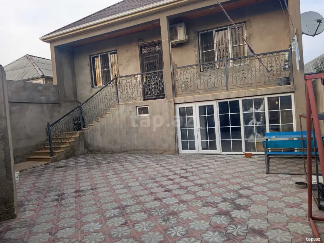 Satılır 6 otaqlı həyət evi 110 m²