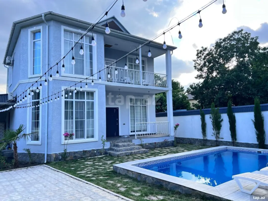 Satılır 5 otaqlı həyət evi 180 m²