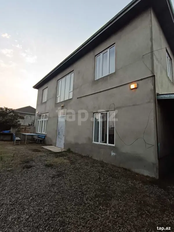 Satılır 4 otaqlı həyət evi 126 m²