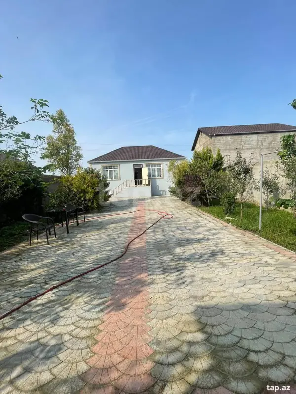 Satılır 4 otaqlı həyət evi 100 m²