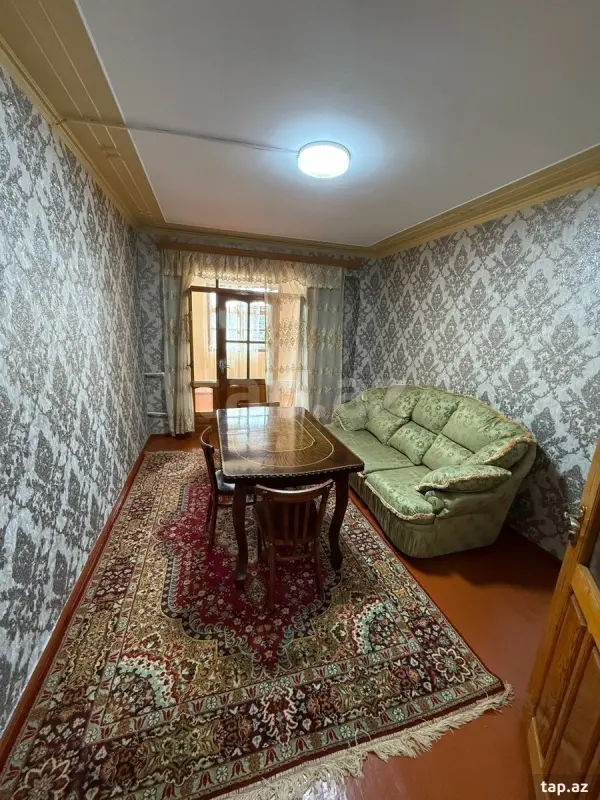 Kirayə verilir 2 otaqlı mənzil 42 m²