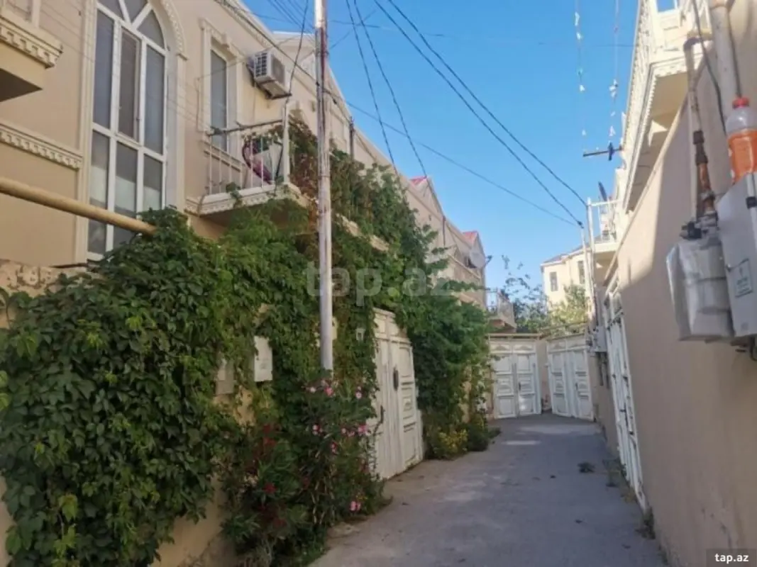 Satılır 4 otaqlı yeni tikili 100 m²