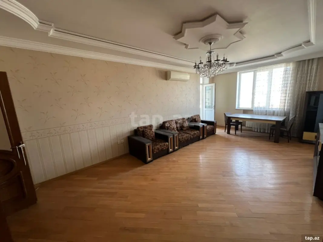 Kirayə verilir 8 otaqlı yeni tikili 250 m²