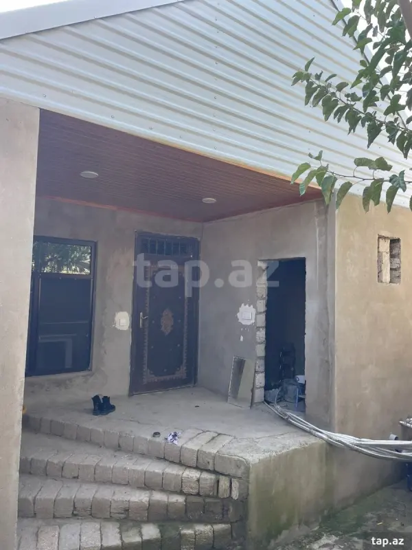 Satılır 3 otaqlı həyət evi 1.5 m²