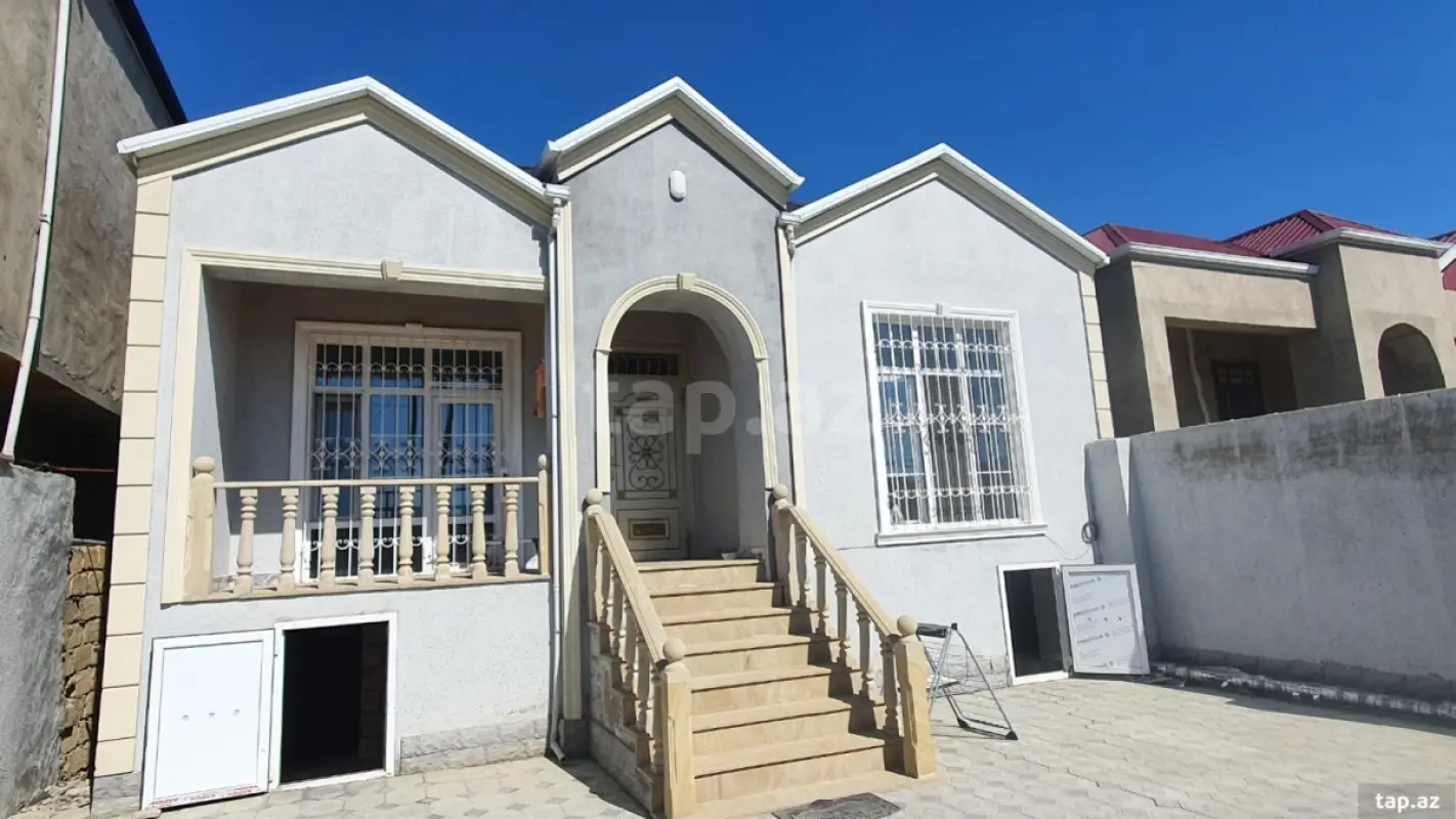 Satılır 4 otaqlı həyət evi 111 m²