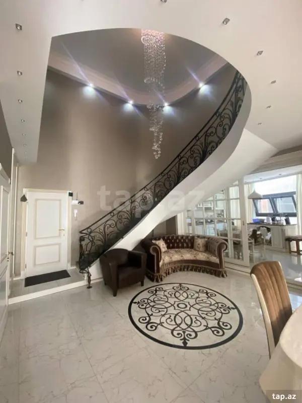 Satılır 4 otaqlı həyət evi 180 m²