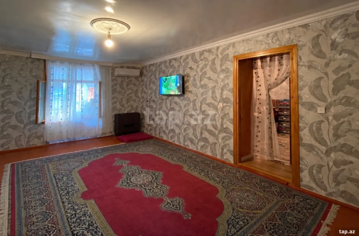 Satılır 4 otaqlı həyət evi 3.5 m²
