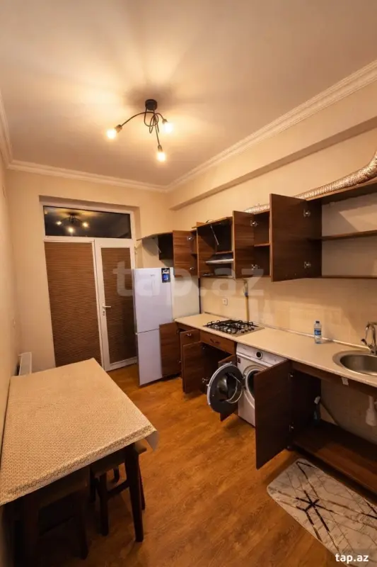 Kirayə verilir 2 otaqlı yeni tikili 65 m²
