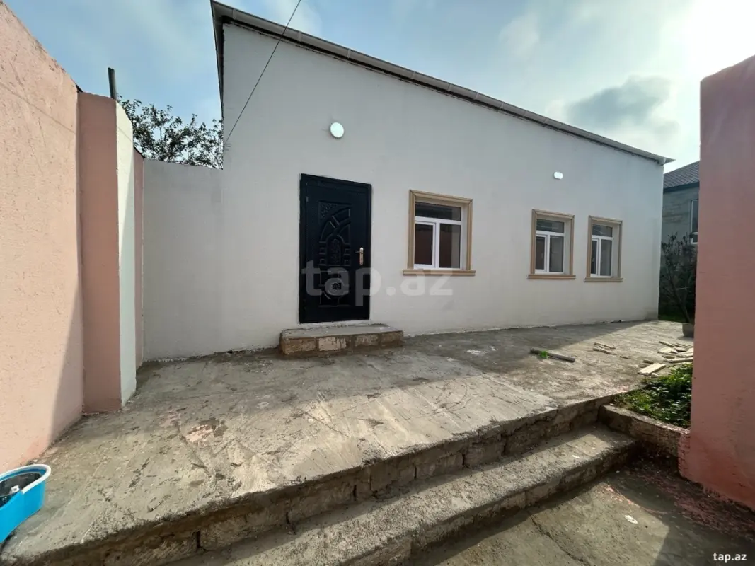 Satılır 4 otaqlı həyət evi 130 m²