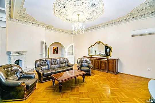 Kirayə verilir 3 otaqlı mənzil 120 m² — Bakı, Sahil qəs. 3 otaq 120.00 m²