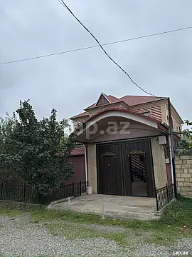 Satılır 6 otaqlı həyət evi 300 m² — Quba 6 otaq 300.00 m²