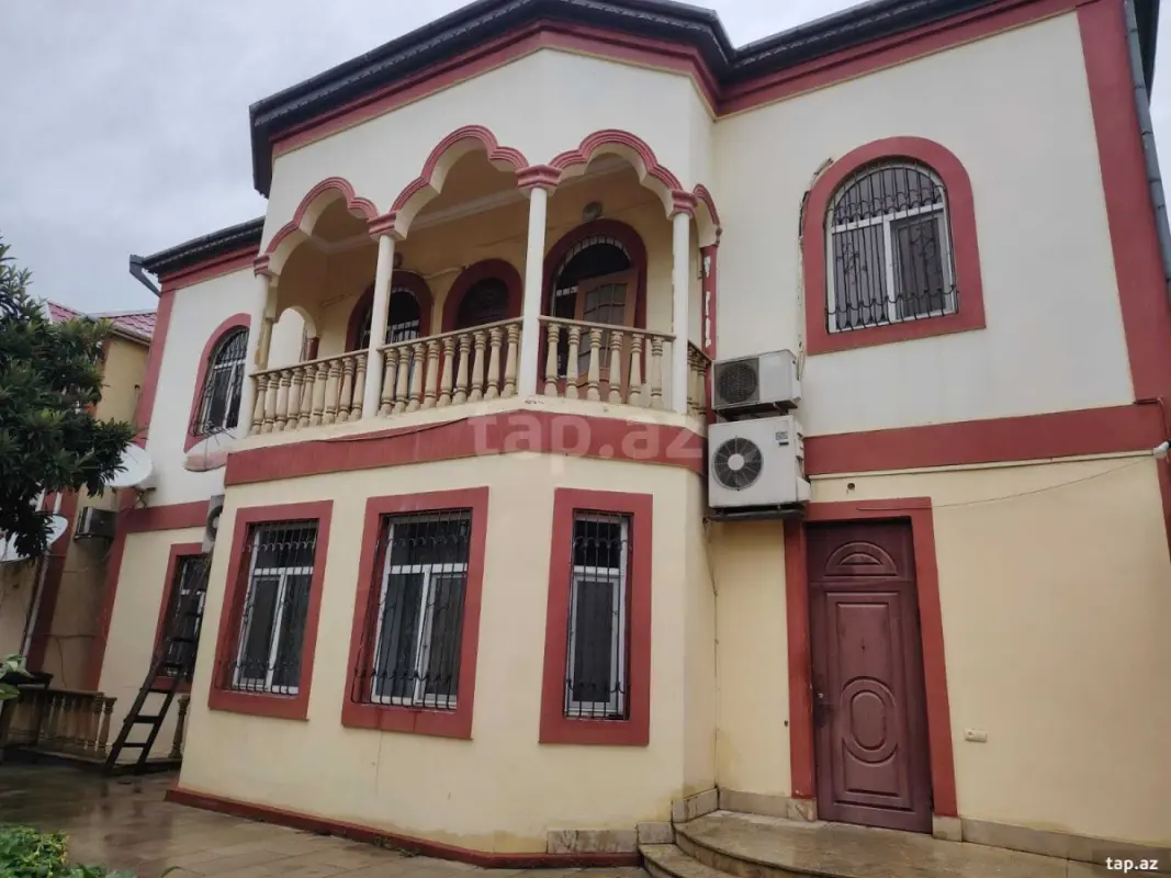 Kirayə verilir 8 otaqlı həyət evi 60 m²