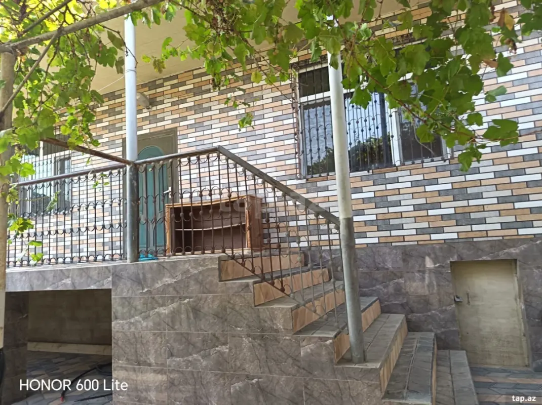 Kirayə verilir 3 otaqlı həyət evi 300 m²