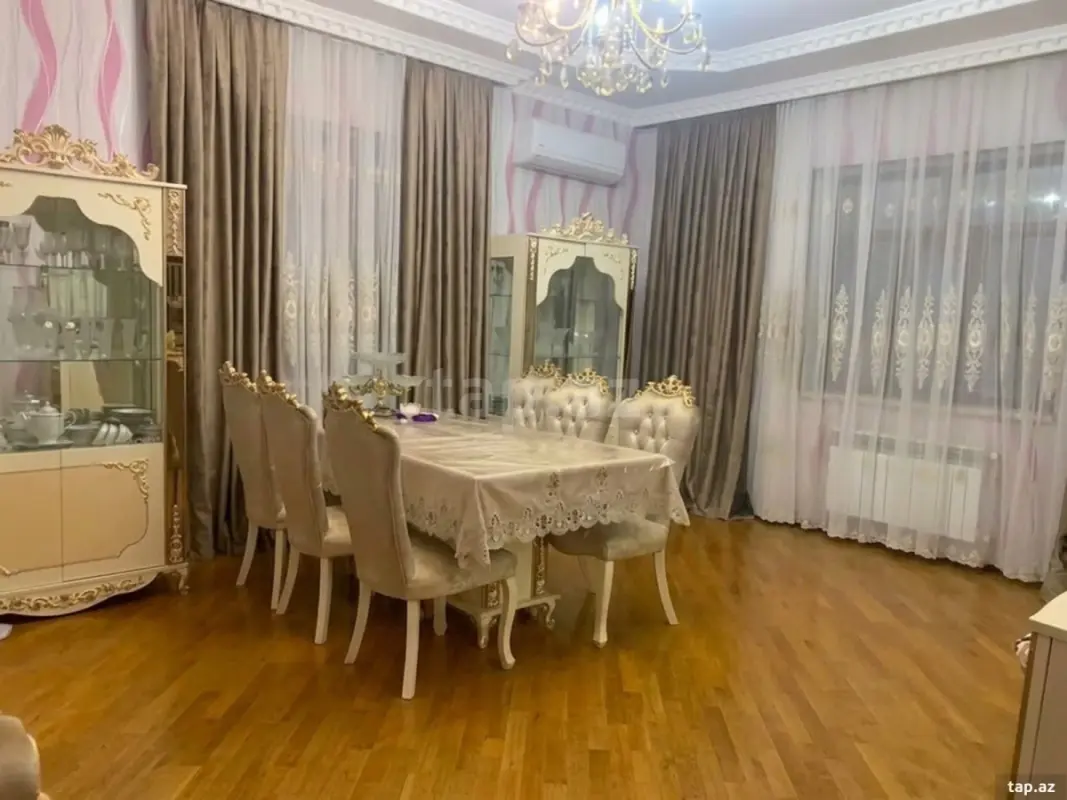 Satılır 4 otaqlı həyət evi 350 m²