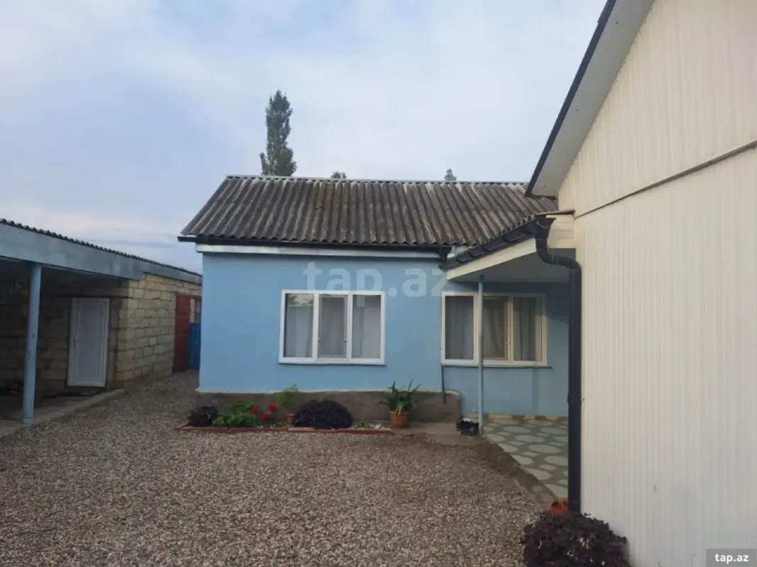 Satılır 4 otaqlı həyət evi 120 m²