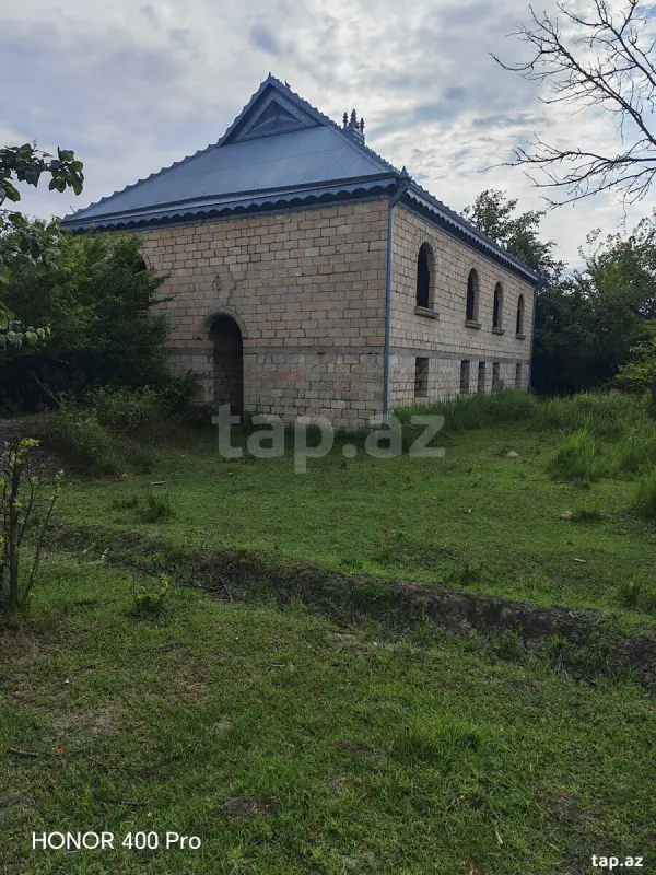 Satılır 6 otaqlı həyət evi 140 m²