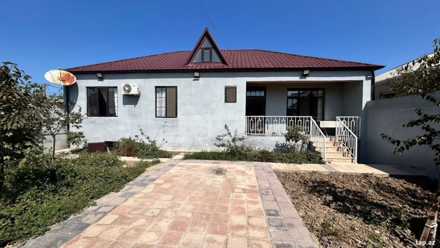 Satılır 5 otaqlı həyət evi 120 m²